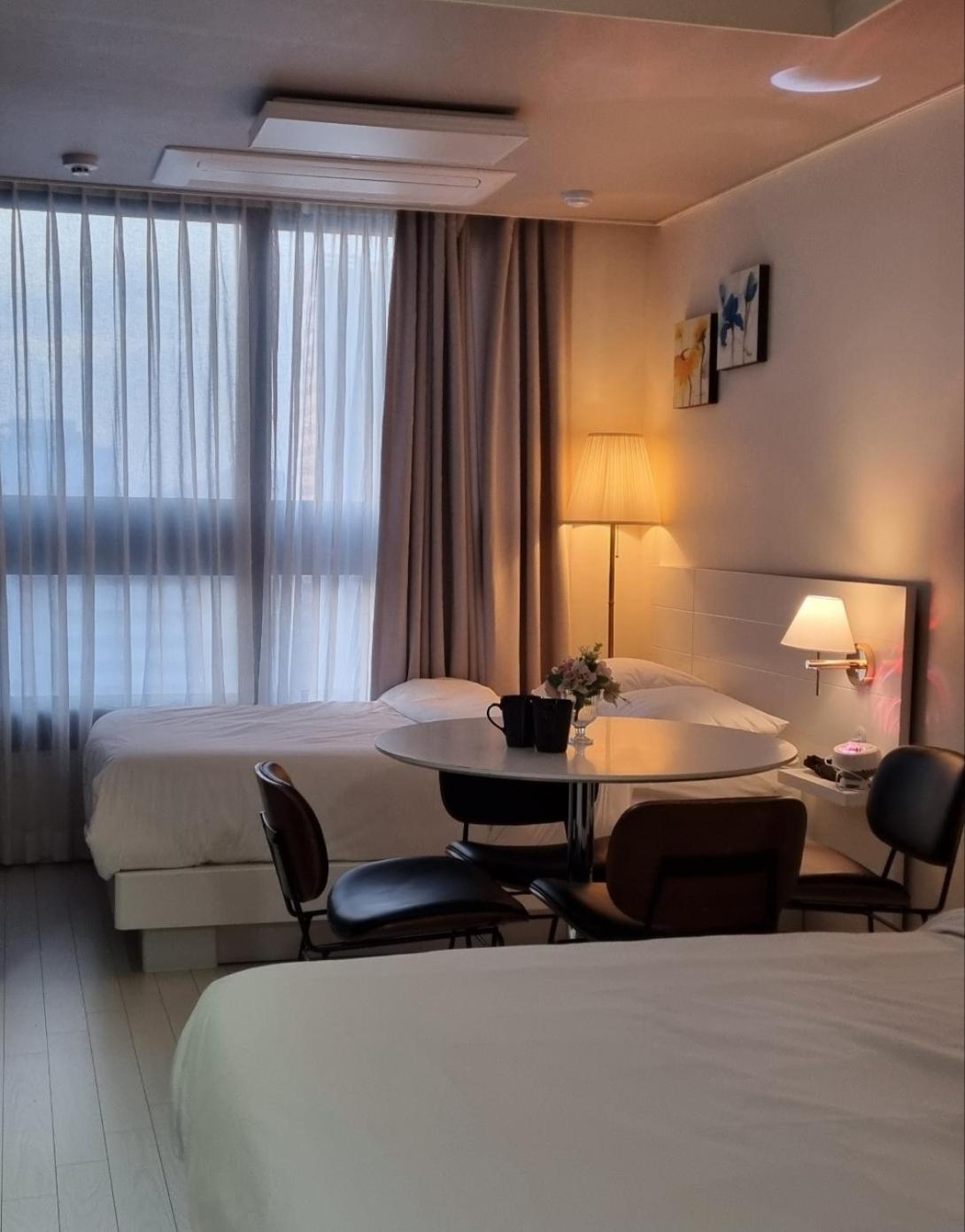 Daegu Star B&B Dsr Hotel Lily Guestroom Exterior photo