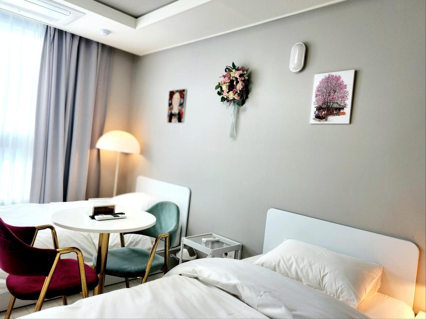 Daegu Star B&B Dsr Hotel Lily Guestroom Room photo